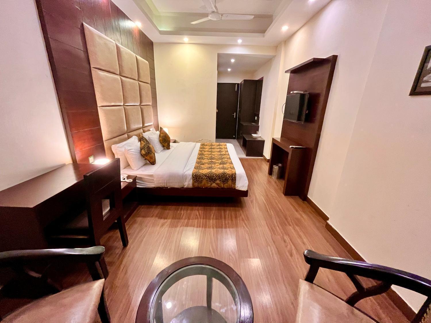 The Bunkk Inn Hotel & Restaurant Mussoorie Exterior photo
