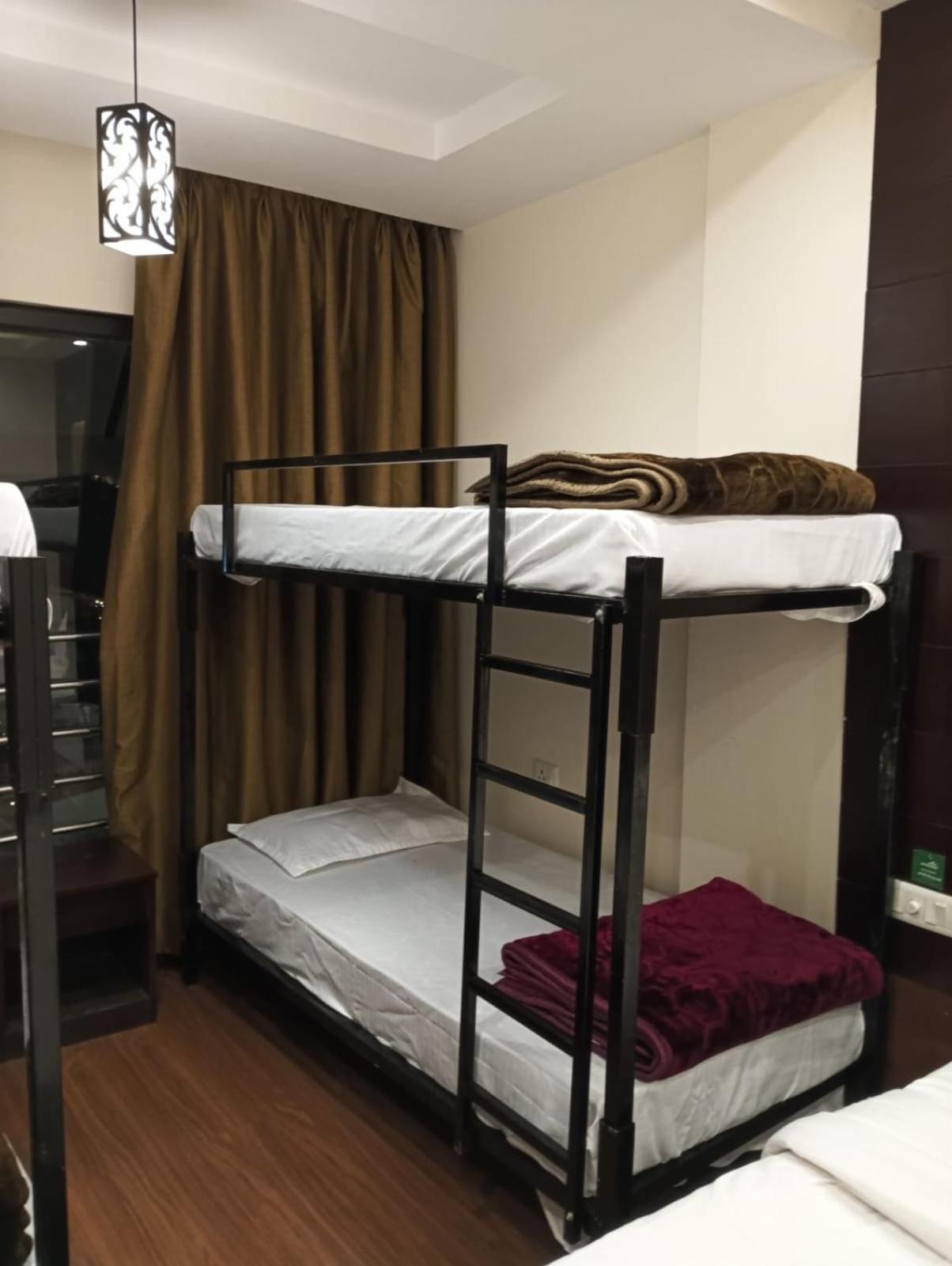 The Bunkk Inn Hotel & Restaurant Mussoorie Exterior photo